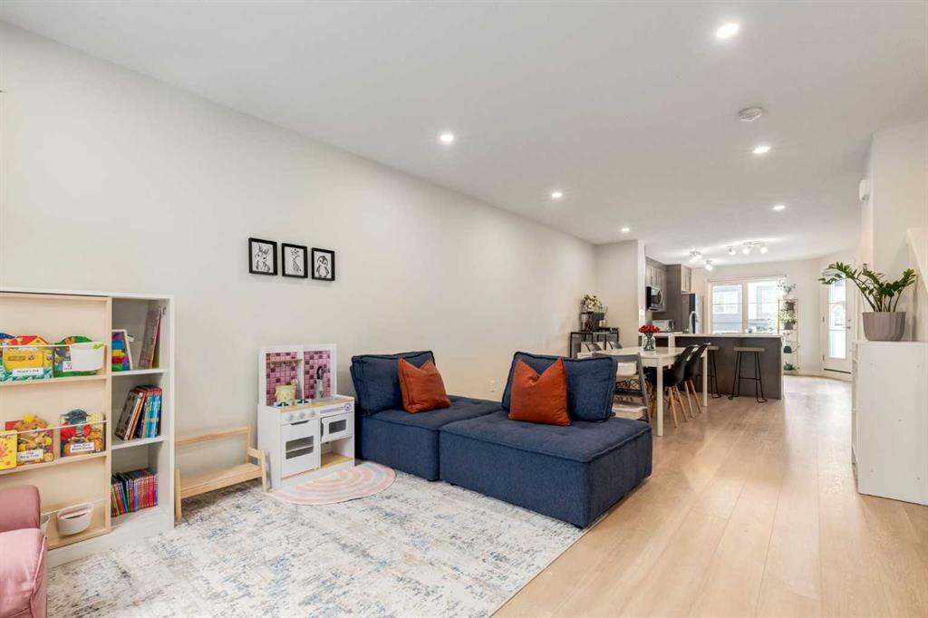 Picture for 104, 474 Seton Circle SE