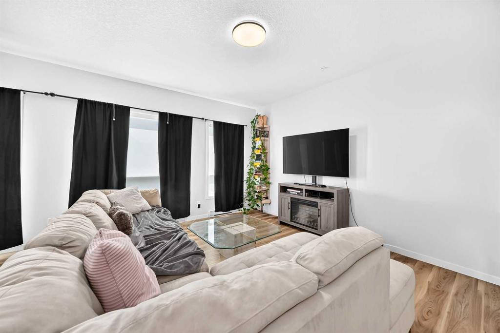 Picture for 3208, 220 Seton Grove SE