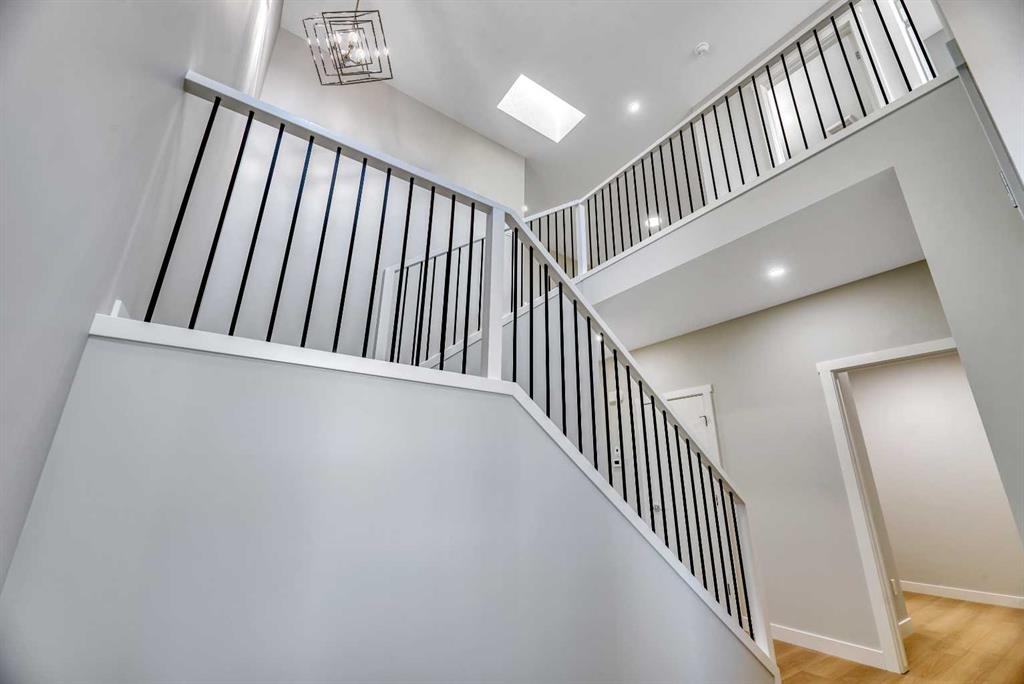 Picture for 154 Lakewood Crescent 