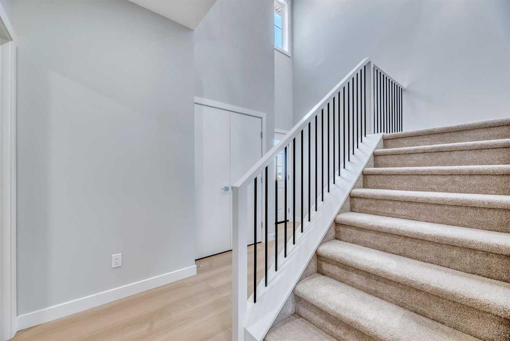 Picture for 154 Lakewood Crescent 