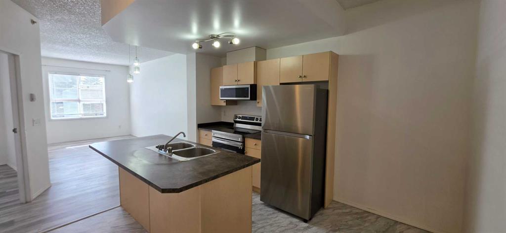 Picture for 1206, 73 Erin Woods Court SE