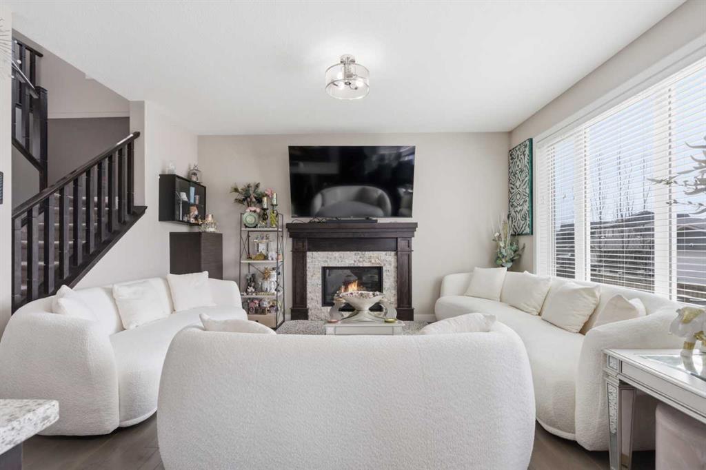 Picture for 2620 Ravenslea Gardens SE
