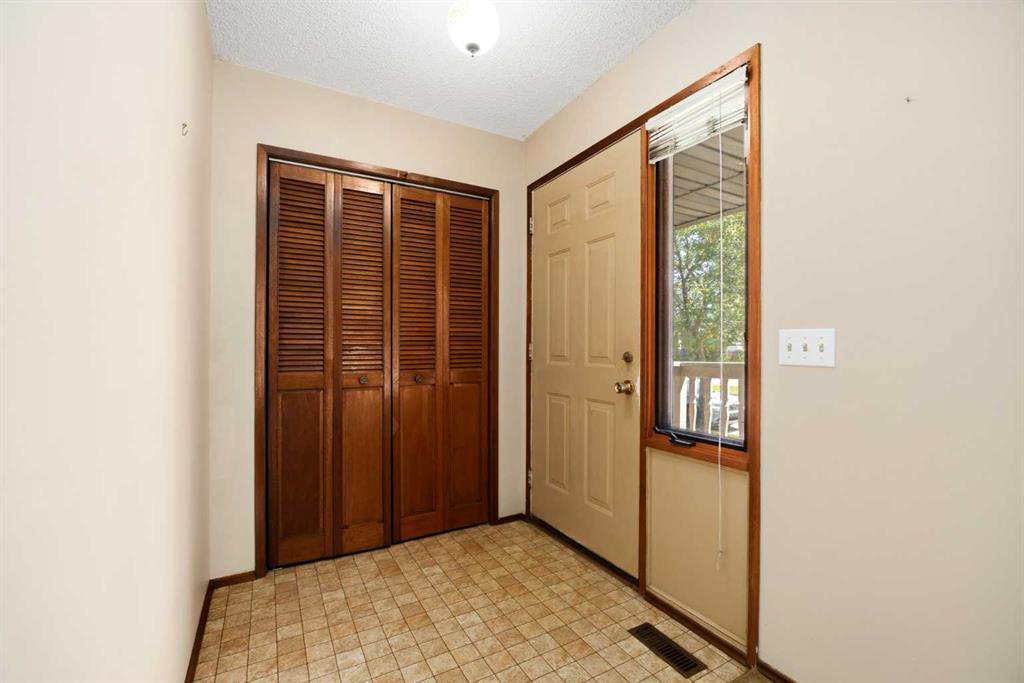 Picture for 80 Macewan Drive NW