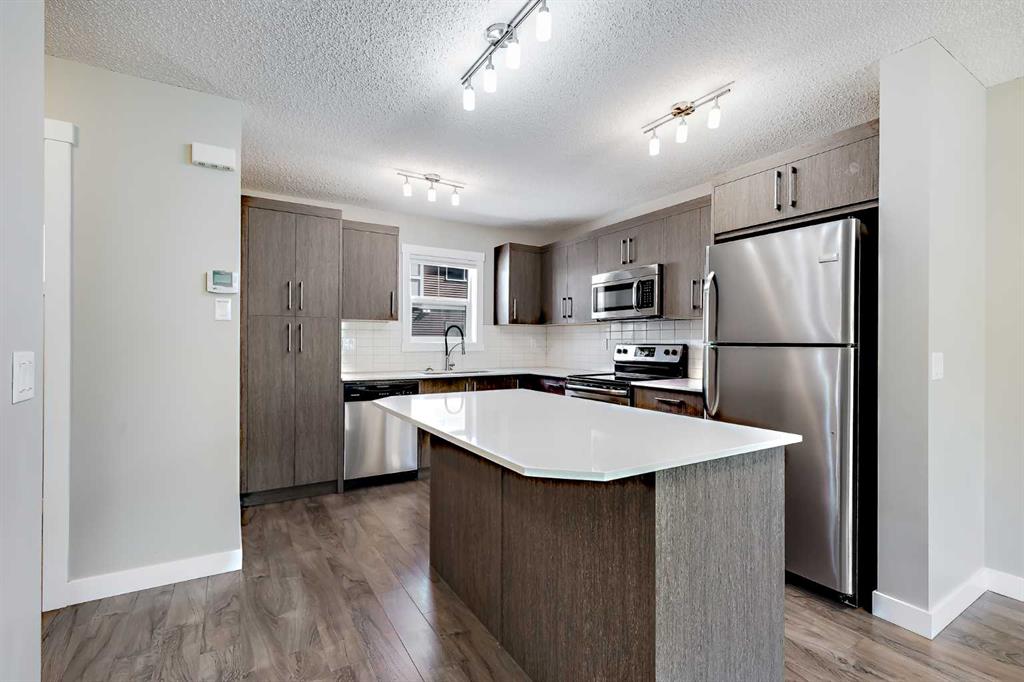 Picture for 606, 1225 Kings Heights Way SE