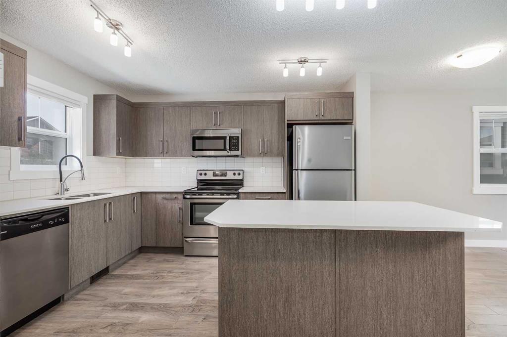 Picture for 606, 1225 Kings Heights Way SE