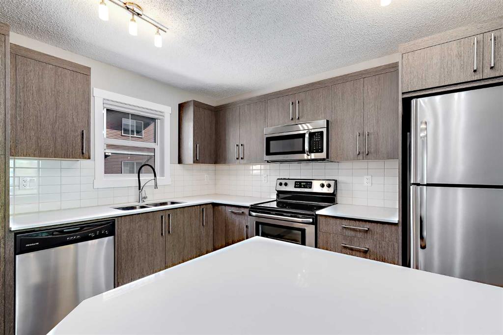 Picture for 606, 1225 Kings Heights Way SE