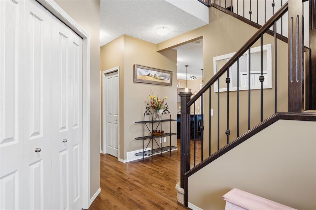 Picture for 117 Brightonwoods Crescent SE