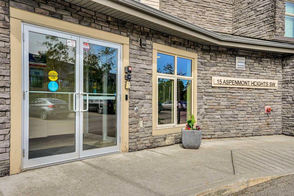 Picture for 214, 15 Aspenmont Heights SW