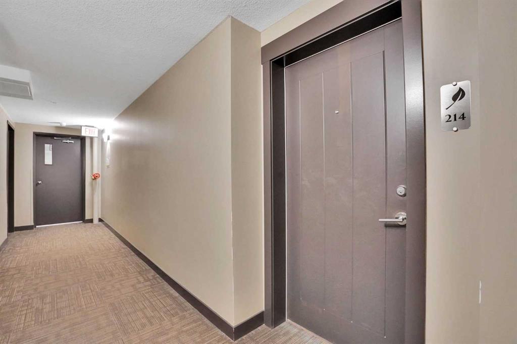 Picture for 214, 15 Aspenmont Heights SW
