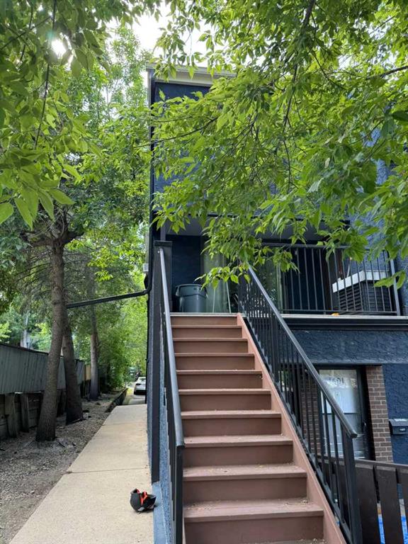 Picture for 207, 1605 16 Avenue SW