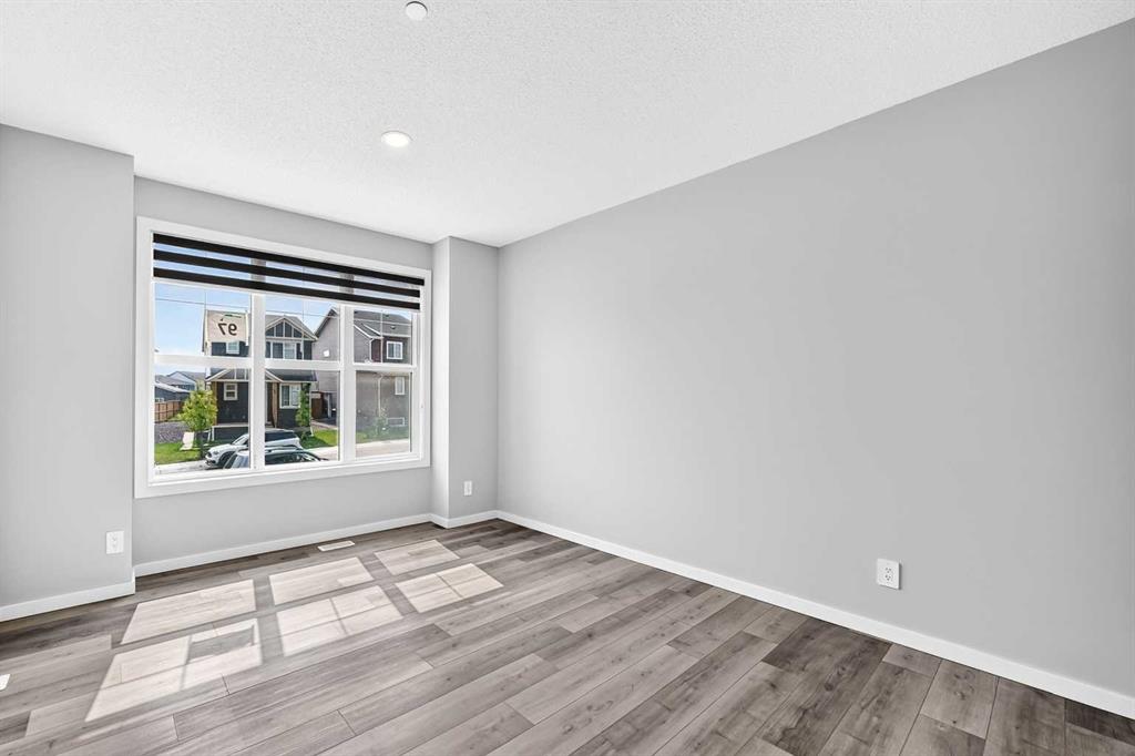 Picture for 97 Herron Mews NE