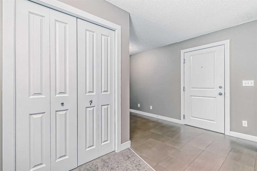 Picture for 305, 195 Kincora Glen Road NW