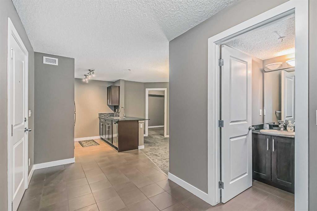 Picture for 305, 195 Kincora Glen Road NW