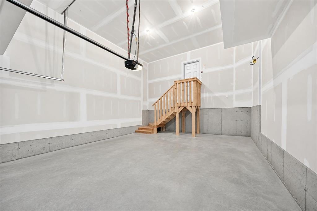 Picture for 110 Crestbrook Way SW