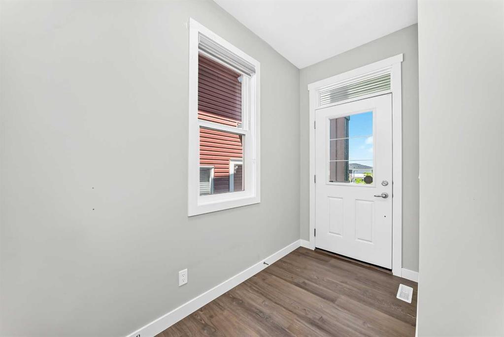 Picture for 110 Crestbrook Way SW