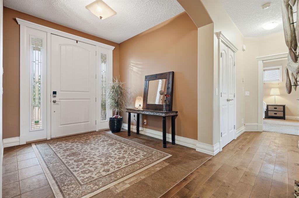 Picture for 258244 10 Street E