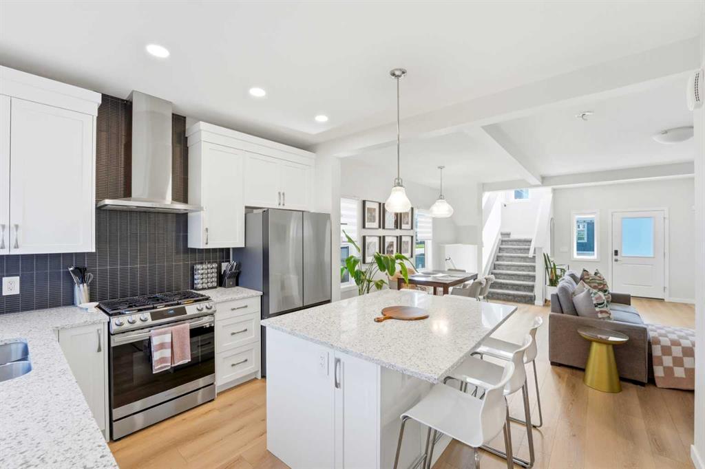 Picture for 591 Lawthorn Way SE