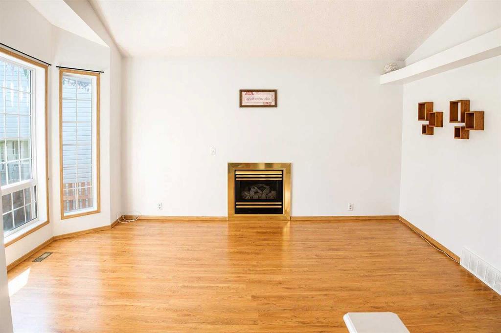 Picture for 16 Martinridge Way NE