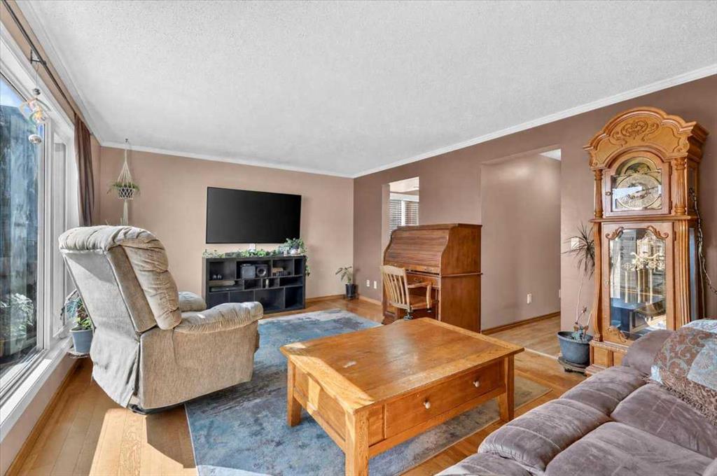 Picture for 41 Templeson Crescent NE