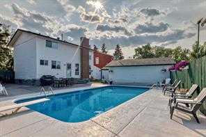 Picture for 420 Whitehorn Place NE