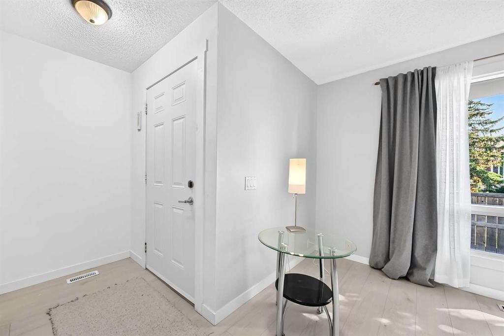 Picture for 197 Cedardale Road SW