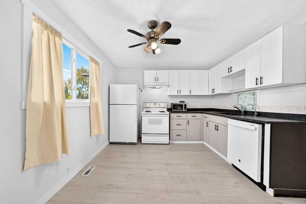 Picture for 197 Cedardale Road SW