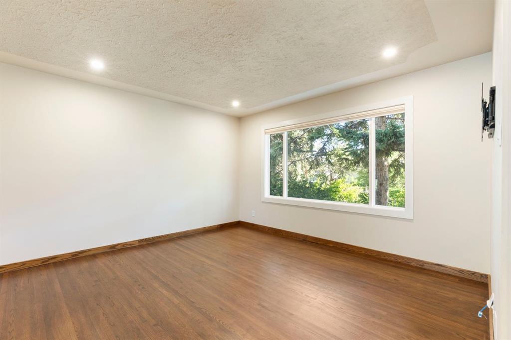 Picture for 69 Winslow Crescent SW