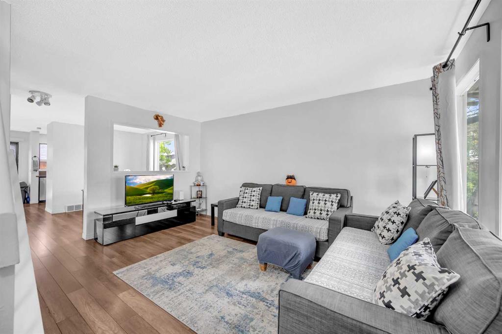 Picture for 54 Templegreen Road NE