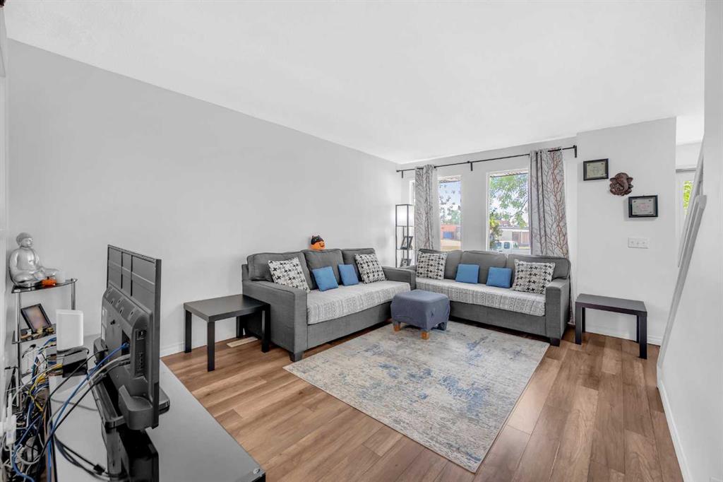 Picture for 54 Templegreen Road NE