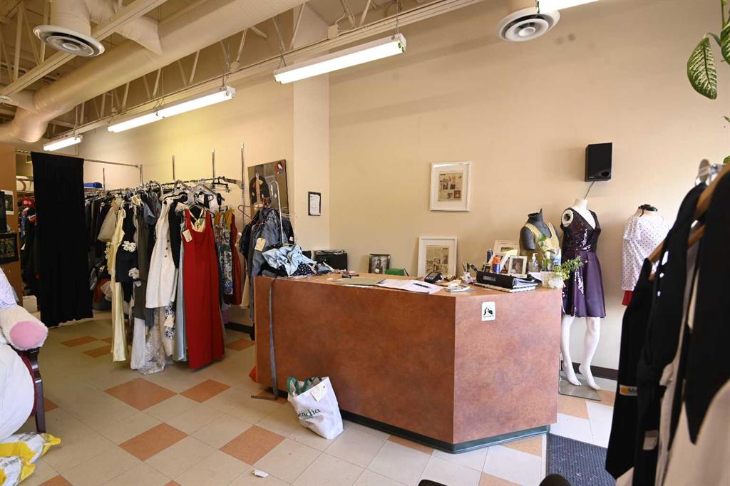 Picture for 315, 12100 Macleod Trail SE