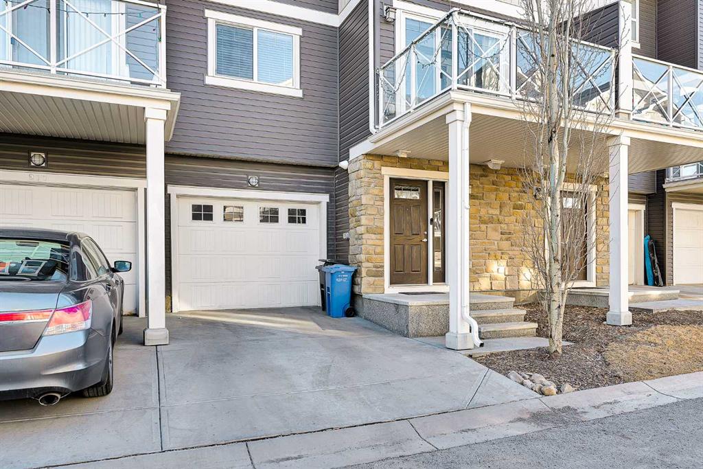 Picture for 909 Skyview Ranch Grove NE