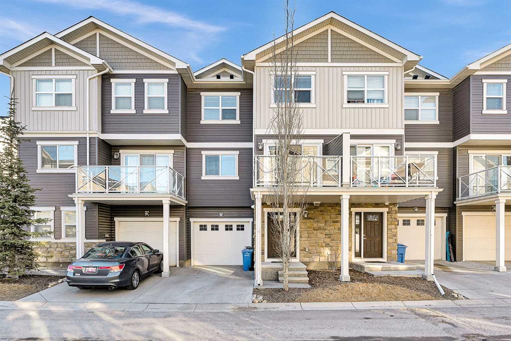 Picture for 909 Skyview Ranch Grove NE