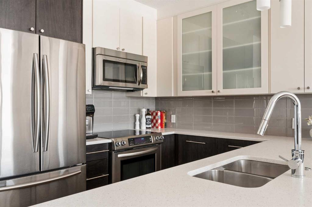 Picture for 404, 836 Royal Avenue SW