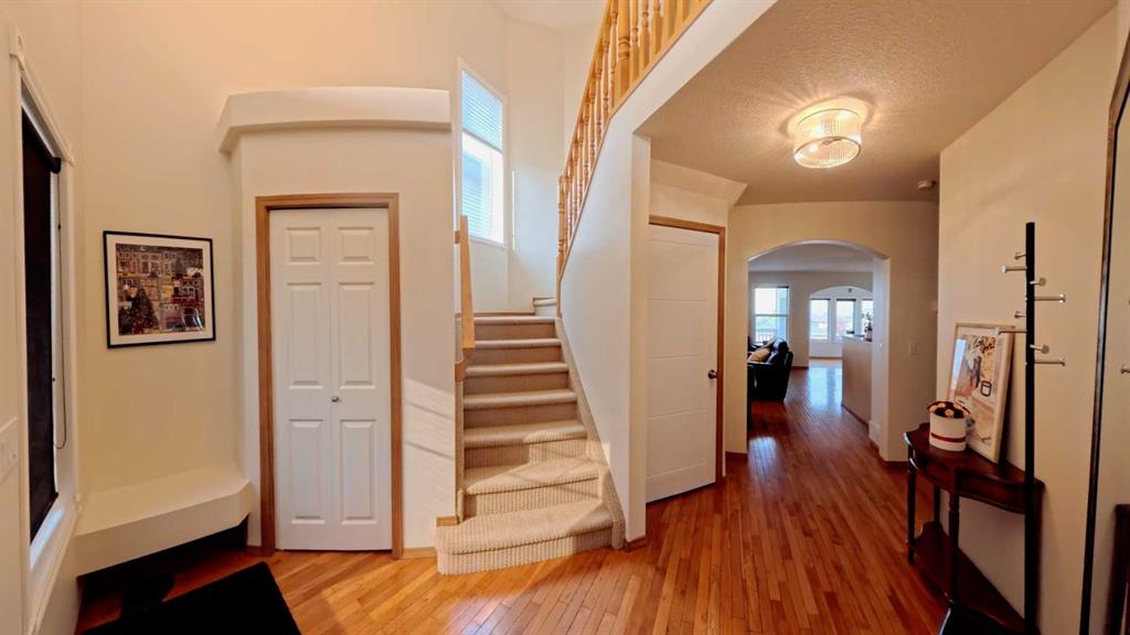 Picture for 210 Panamount Hill NW