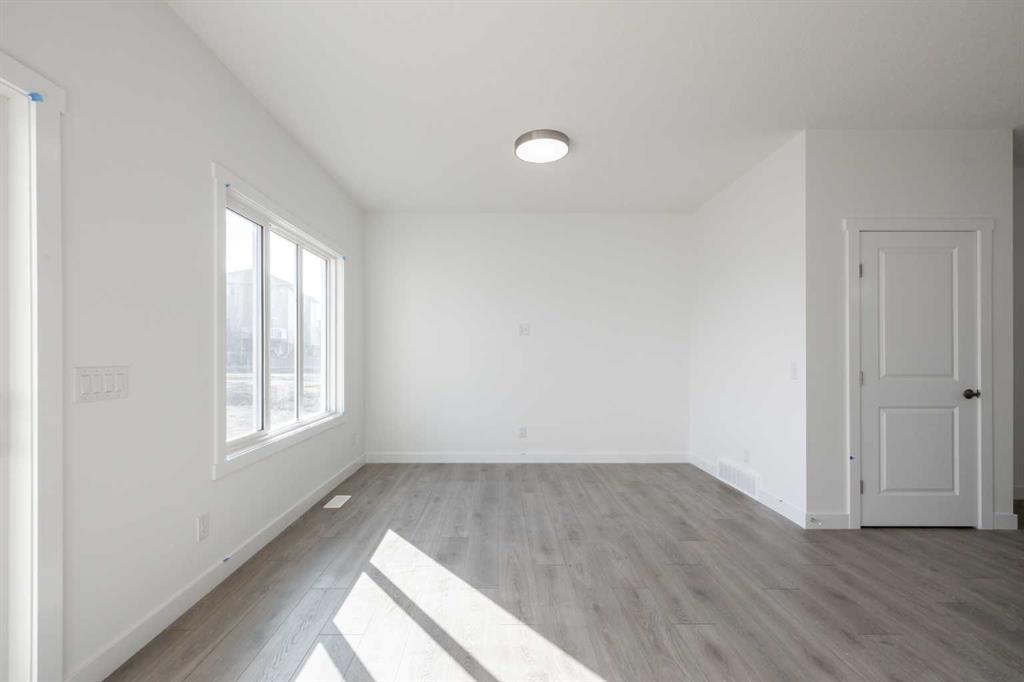 Picture for 312 Edgefield Close 