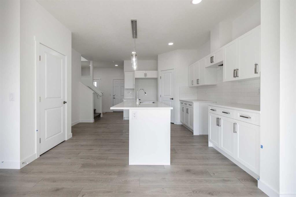 Picture for 312 Edgefield Close 