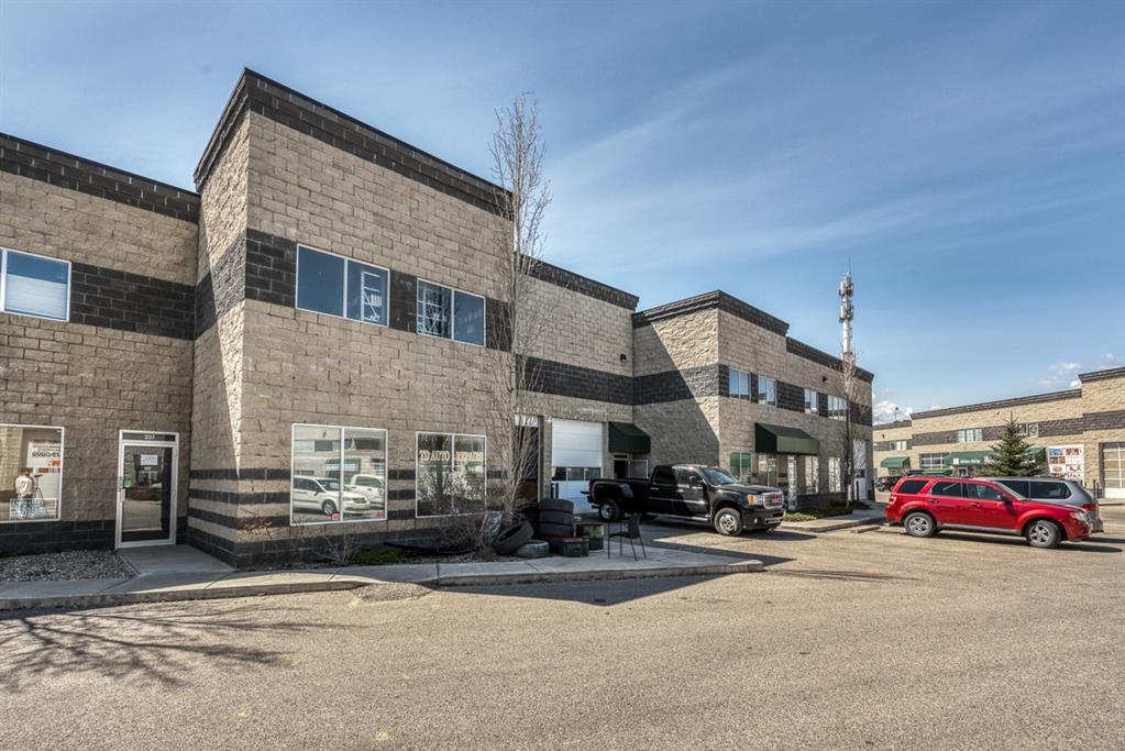 Picture for 215, 32 Westwinds Crescent NE
