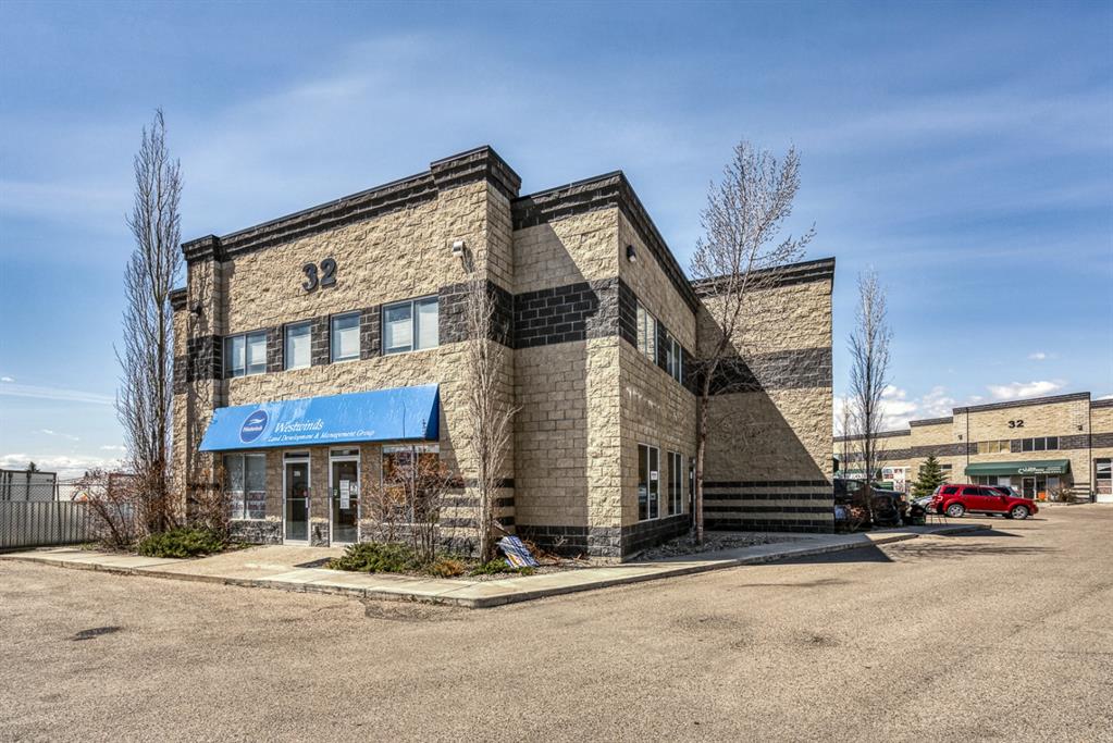Picture for 215, 32 Westwinds Crescent NE