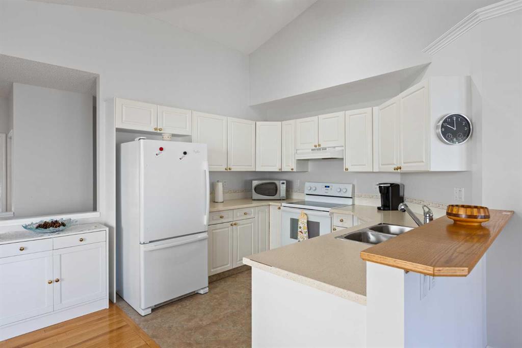 Picture for 303 De Foras Close NW