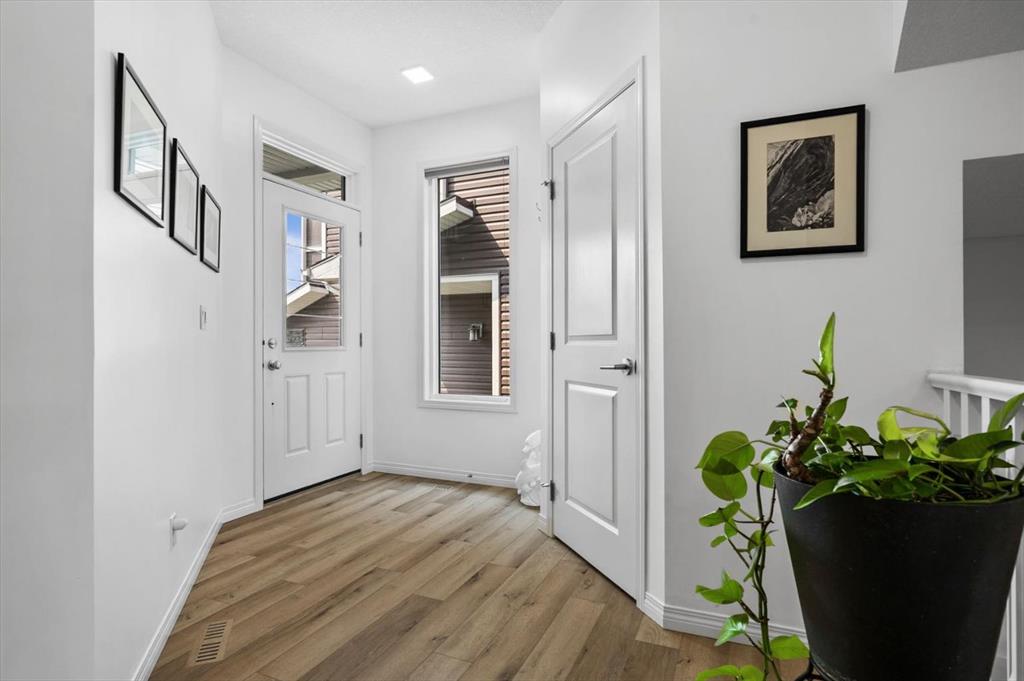 Picture for 58 Crestbrook Drive SW