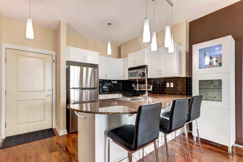 Picture for 6504, 11811 Lake Fraser Drive SE
