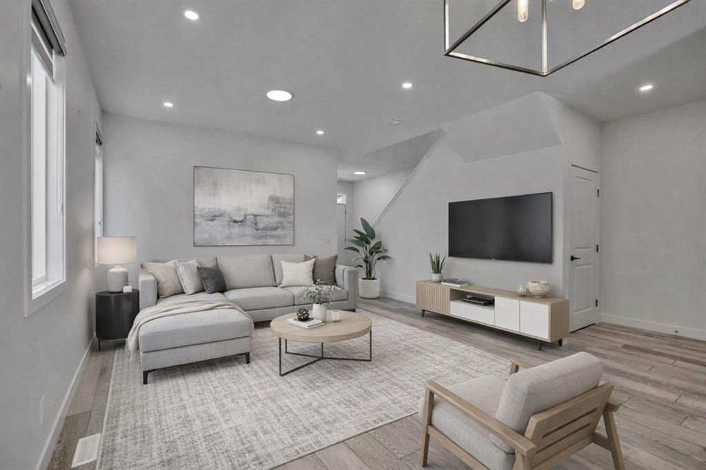 Picture for 26 Amblehurst Path NW