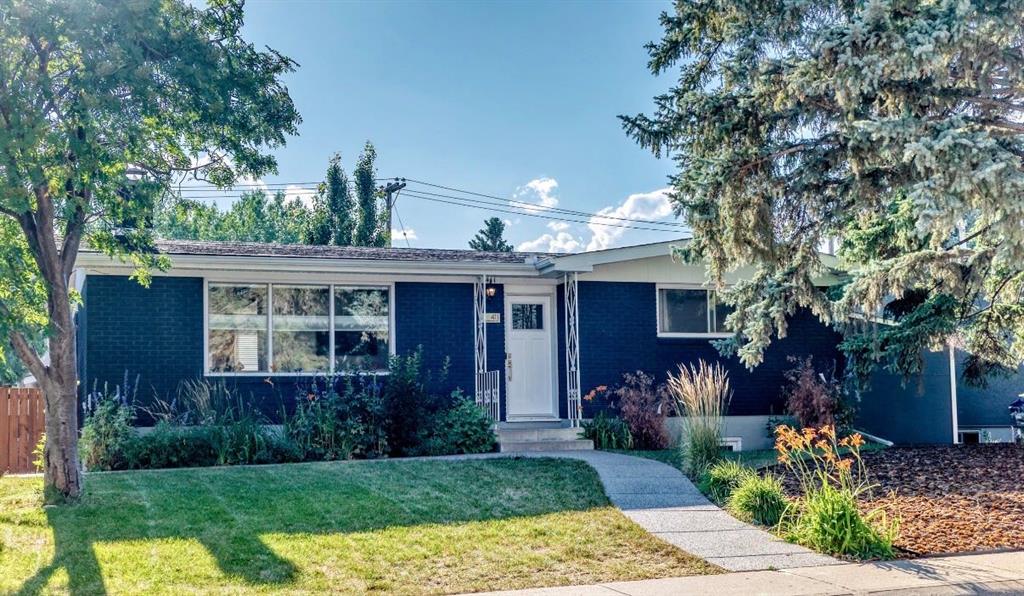 Picture for 411 Woodland Crescent SE