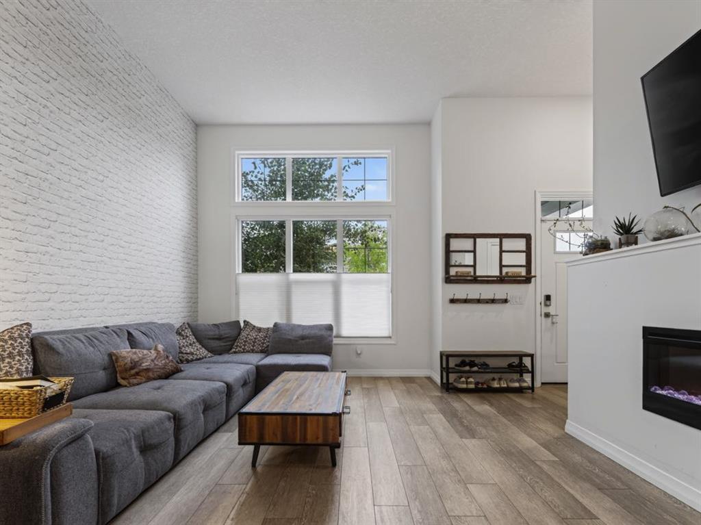 Picture for 86 Magnolia Square SE
