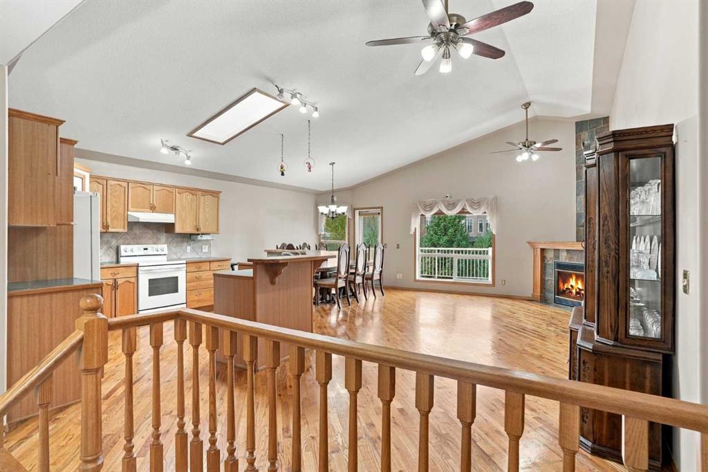 Picture for 407 Lineham Acres Bay NW