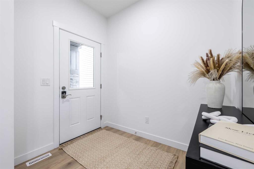 Picture for 393 Sora Park SE