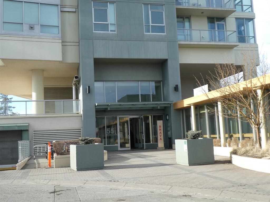 Picture for 2001, 55 Spruce Place SW