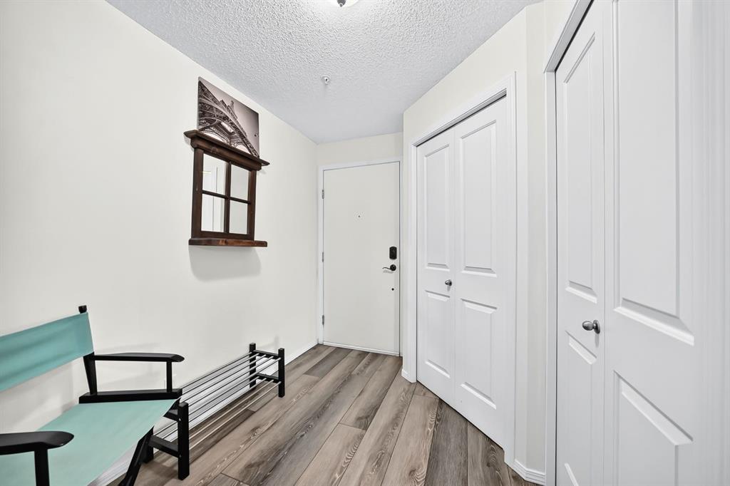 Picture for 1301, 505 Railway Street W