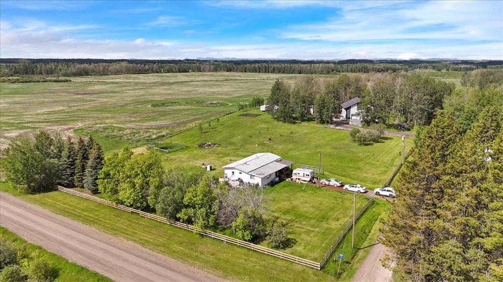 Picture for 383034 B&amp;C Range Road 42  