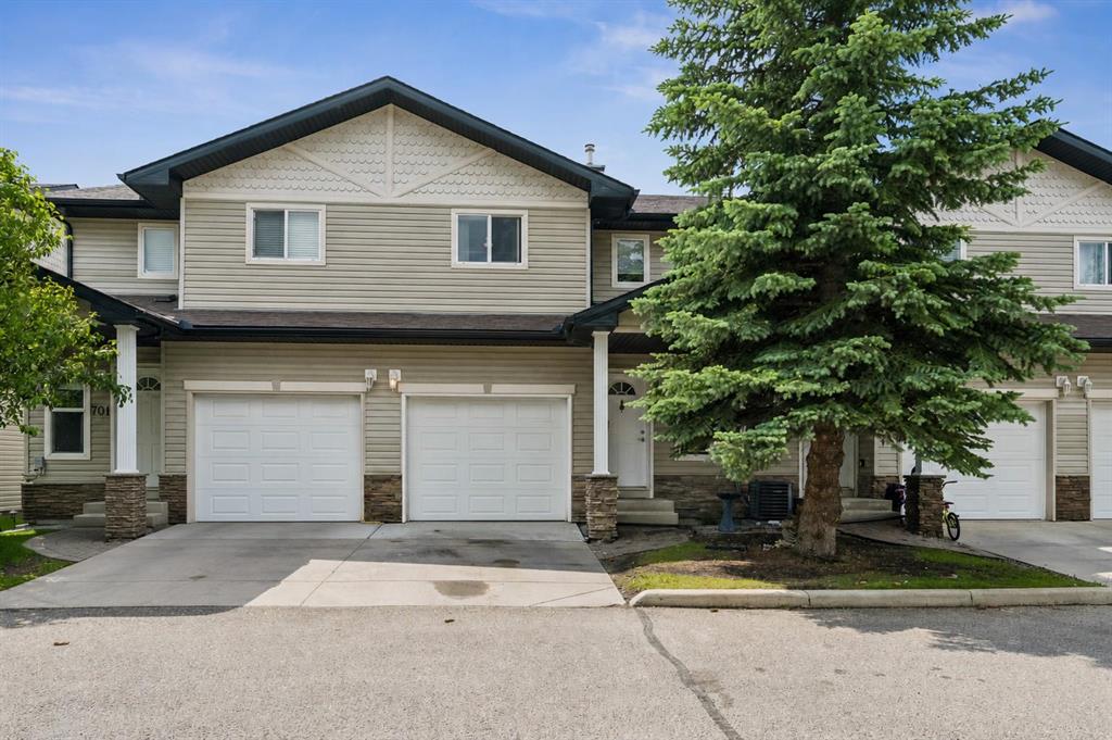 Picture for 702, 760 Railway Gate SW